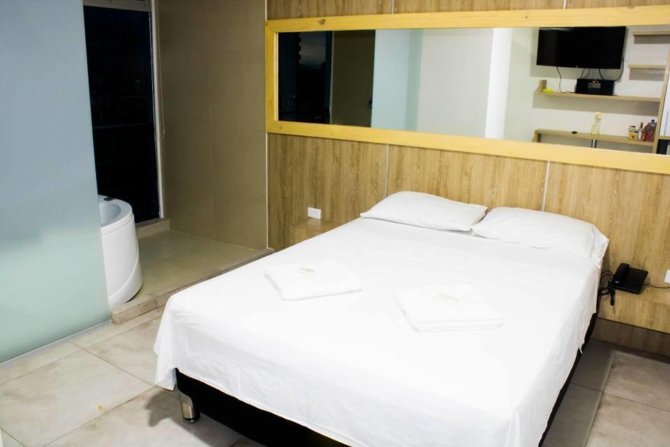 Hotel Piso 12 Bello Buitenkant foto